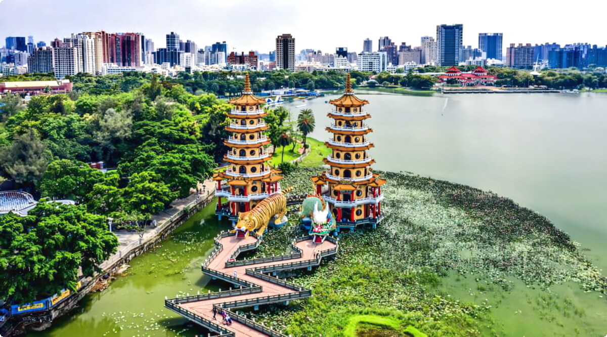 Onze autoverhuurservices bieden een gevarieerde selectie van voertuigen in de stad Kaohsiung.